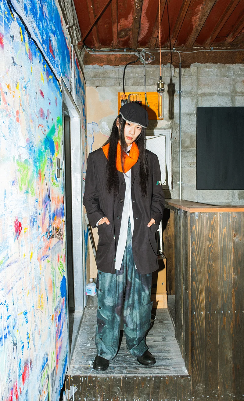playful_styling2428_2.webp