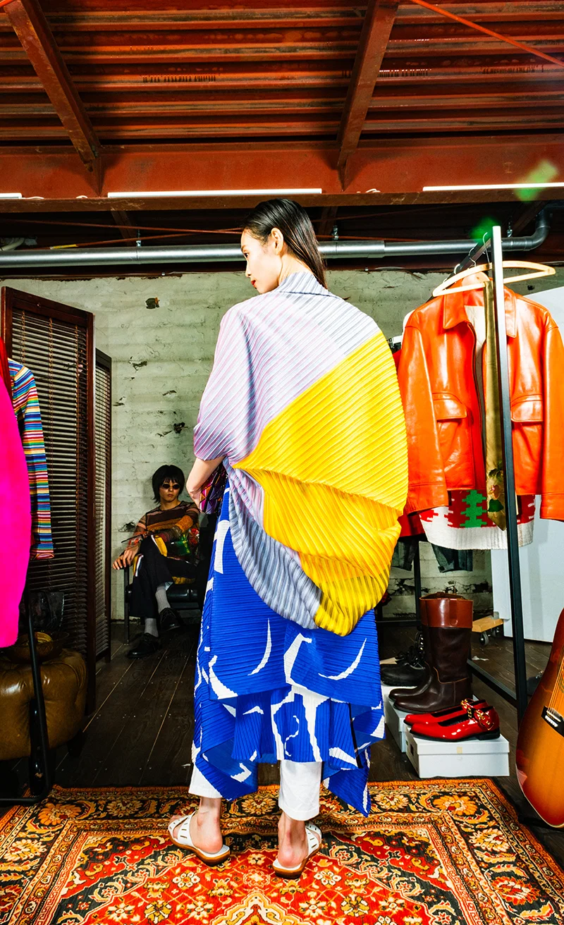 playful_styling2438_3.webp