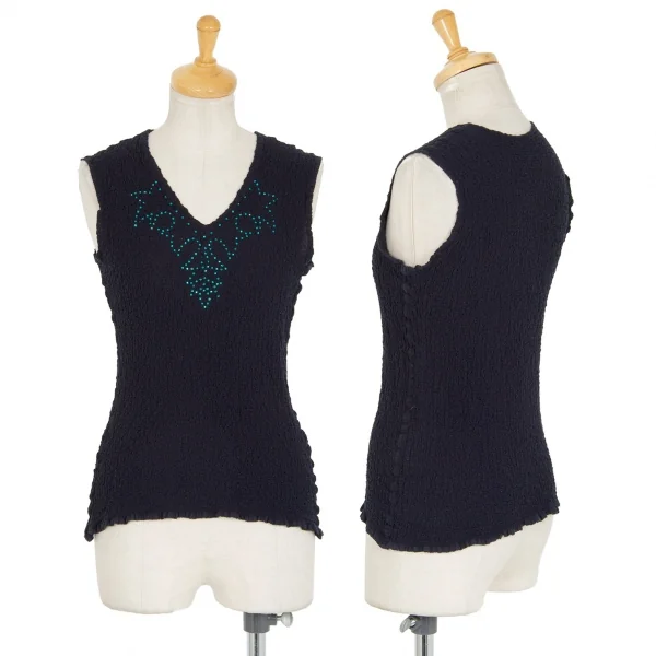 イッセイミヤケ ミーISSEY MIYAKE me ネックラインストーンカリフラワーノースリーブ 紺F K-95881_001