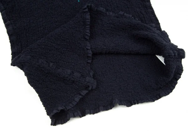 イッセイミヤケ ミーISSEY MIYAKE me ネックラインストーンカリフラワーノースリーブ 紺F K-95881_009