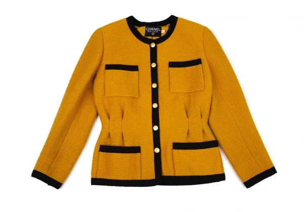 シャネルCHANEL 金ボタンノーカラートリミングツイードジャケット マスタード40 K-95884_002