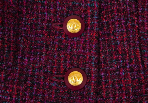 シャネルCHANEL ファンシーツイードノーカラーフレアロングジャケット 赤紫34 K-95943_005