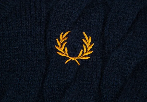 フレッドペリーFREDPERRY オフショルダーVネックケーブルニットセーター 紺10 K-96002_004