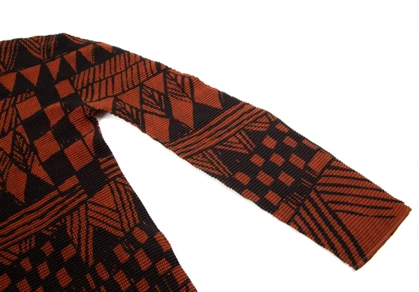 イッセイミヤケ ミーISSEY MIYAKE me 手書き風ジオメトリックプリントニットプリーツハイネックカットソー 茶黒M位 K-96148_006