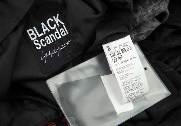 ブラックスキャンダル ヨウジヤマモトBLACK Scandal Yohji Yamamoto レーヨンフラワープリントクロップドワイドパンツ 黒他3 K-96362_018