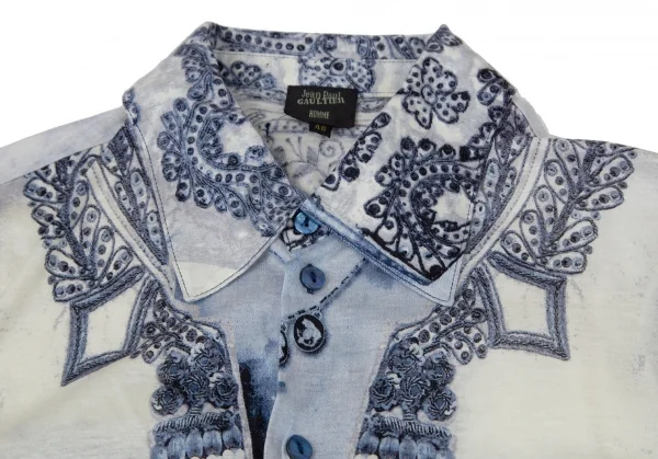 ジャンポールゴルチエ オムJean Paul GAULTIER HOMME ブレード装飾転写プリント天竺シャツ オフ水色48 K-96516_002