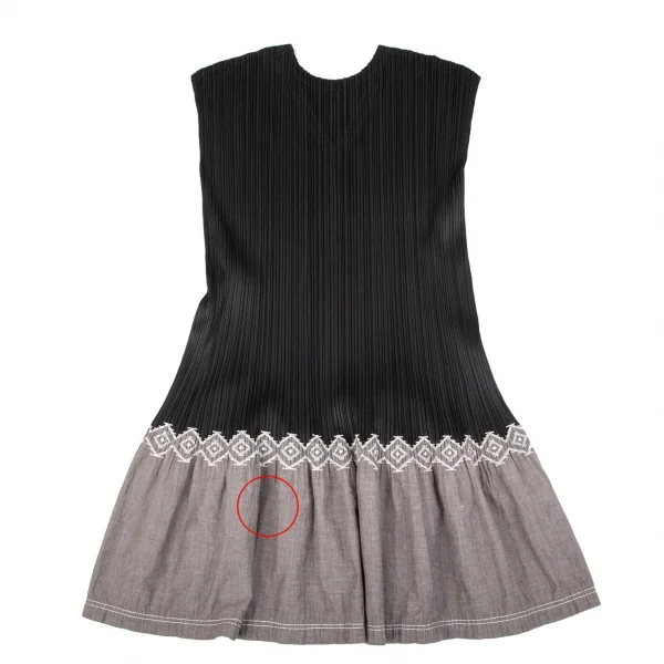 プリーツプリーズPLEATS PLEASE 裾異素材刺繍切替プリーツノースリーブワンピース 黒グレーM位 K-96840_011