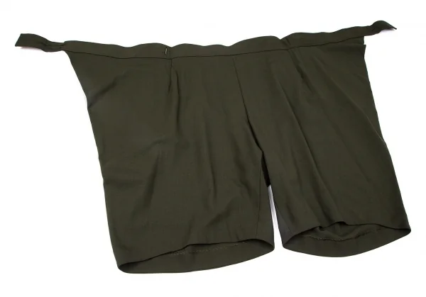 イッセイミヤケISSEY MIYAKE フロントラップデザインハーフパンツ オリーブ1 K-96889_007