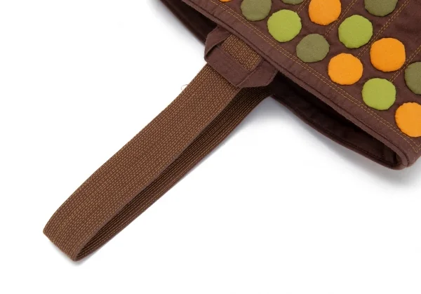 イッセイミヤケ ハートタマシャISSEY MIYAKEHaaTTaMaSHa ドットモチーフワンハンドルポーチ 茶 K-96896_007