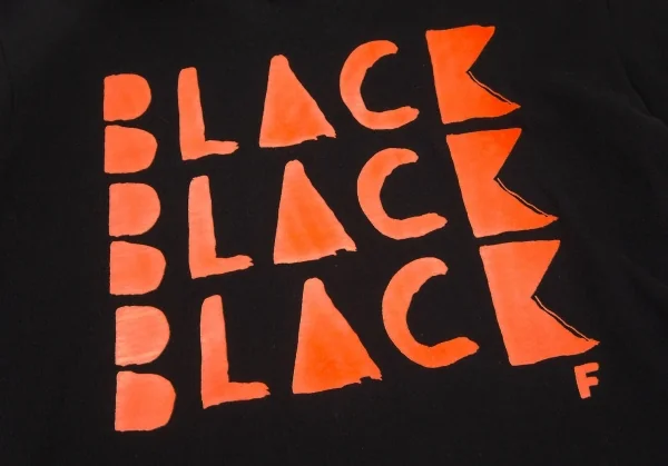 ブラックコムデギャルソンBLACK COMME des GARCONS ロゴプリントフード付きTシャツ 黒オレンジS K-97120_006