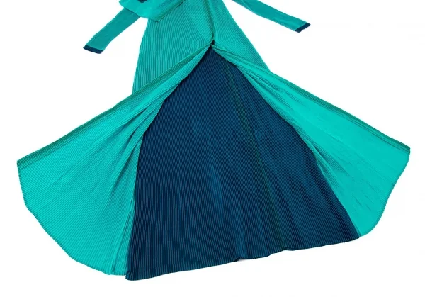 イッセイミヤケISSEY MIYAKE バイカラーレイヤードプリーツワンピース ターコイズ青2 K-97158_010