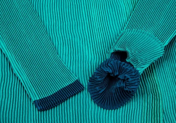 イッセイミヤケISSEY MIYAKE バイカラーレイヤードプリーツワンピース ターコイズ青2 K-97158_008