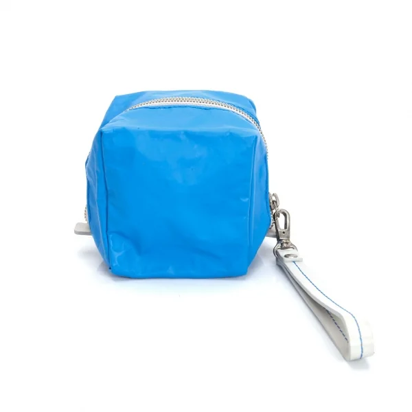 プリーツプリーズPLEATS PLEASE コーティングプリントキューブポーチ 水色 K-97211_002