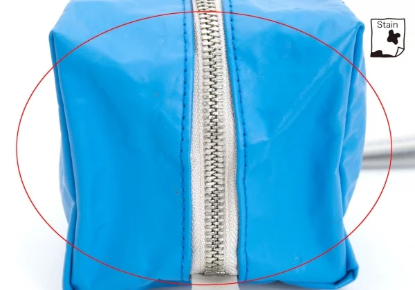 プリーツプリーズPLEATS PLEASE コーティングプリントキューブポーチ 水色 K-97211_004