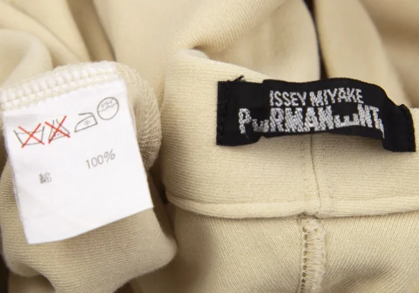 イッセイミヤケペルマネンテISSEY MIYAKEPERMANENTE コットンVネックレイヤードトップス イエローベージュM K-97585_014