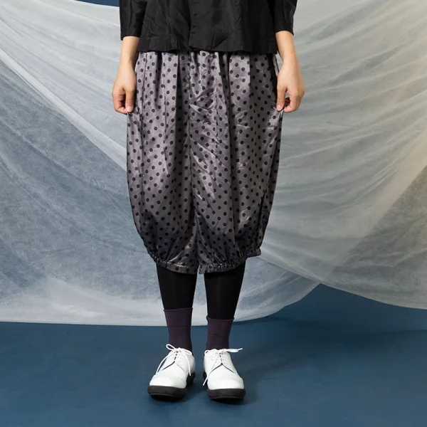 コムデギャルソンCOMME des GARCONS 製品染めドットシャイニーサルエルパンツ グレー黒XS K-98125_014