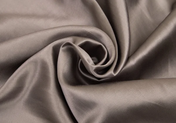 リミフゥLIMI feu サテンビッグシルエットプルオーバー グレーベージュS K-98743_012