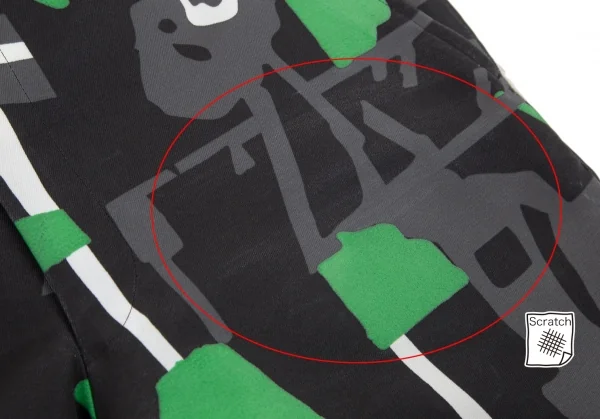 コムデギャルソン オムプリュスCOMME des GARCONS HOMME PLUS ポリ総柄プリントクロップドパンツ 黒グレー緑白M K-98804_004