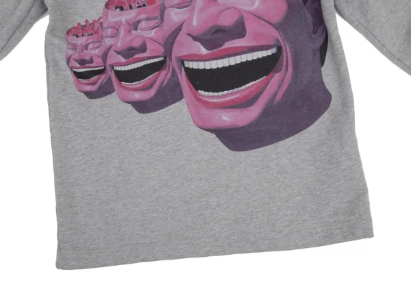 コムデギャルソン シャツCOMME des GARCONS SHIRT Yue Minjun フェイスグラフィックプリントスウェット 杢グレーS K-99430_005