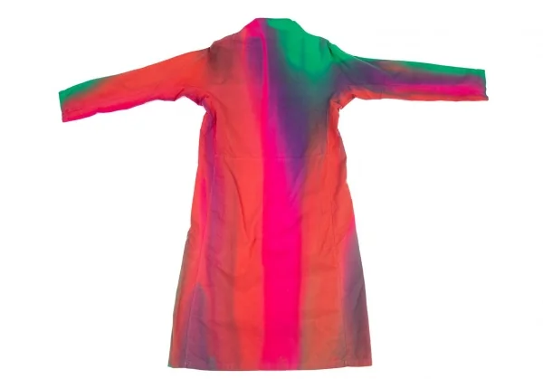 イッセイミヤケISSEY MIYAKE コットンピーチスキングラデーション染めワンピース ピンク緑紫他2 K-99549_010