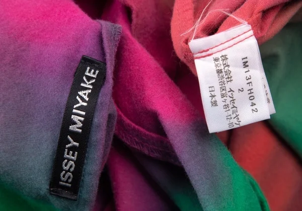 イッセイミヤケISSEY MIYAKE コットンピーチスキングラデーション染めワンピース ピンク緑紫他2 K-99549_013