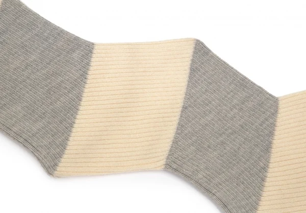 イッセイミヤケ ハートISSEY MIYAKE HaaT ジグザグシルエットボーダーリブニットカーディガン グレークリーム2 K-99938_006