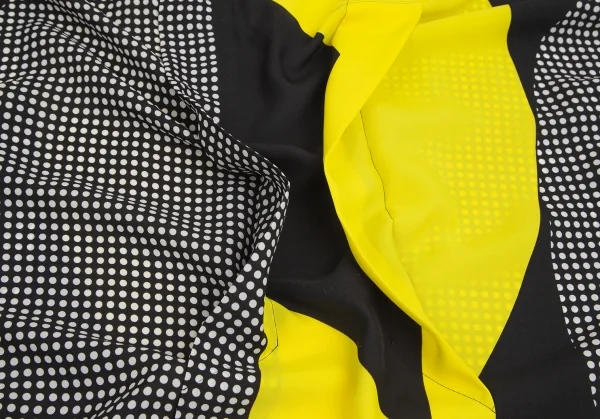 イッセイミヤケISSEY MIYAKE ドットパネルプリントノースリーブチュニック 黒白黄2 K-99970_009