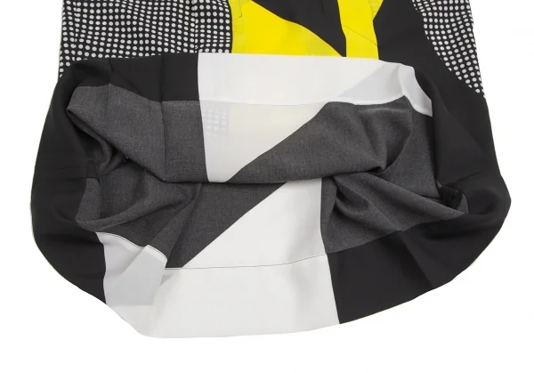 イッセイミヤケISSEY MIYAKE ドットパネルプリントノースリーブチュニック 黒白黄2 K-99970_010