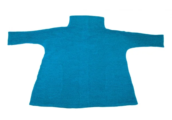 イッセイミヤケ ミーISSEY MIYAKE me 横プリーツハイネックビッグシルエットカーディガン 青F K-100462_011