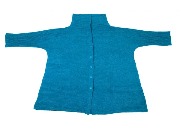 イッセイミヤケ ミーISSEY MIYAKE me 横プリーツハイネックビッグシルエットカーディガン 青F K-100462_002