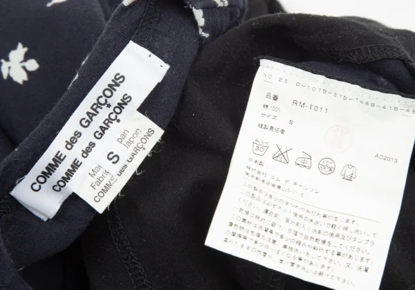 コムコム コムデギャルソンCOMME des GARCONS 小花柄プリント切替Tシャツ 紺黒S K-100694_012