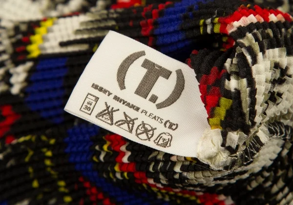 ISSEY MIYAKE PLEATS(T.) King Print Box Pleats T Shirt K-100794_012