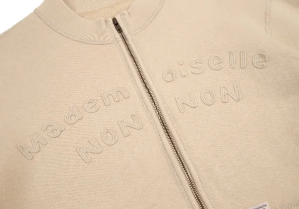 マドモアゼルノンノンMademoiselle NON NON コットンロゴワッペンステッチデザインジップアップスウェット ベージュM位 K-101005_005