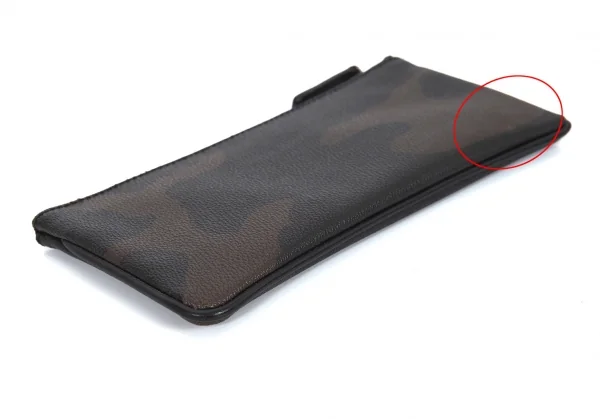 ユナイテッドアローズUNITED ARROWS カモフラフェイクレザージップポーチ 黒カーキ K-101043_003