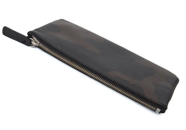 ユナイテッドアローズUNITED ARROWS カモフラフェイクレザージップポーチ 黒カーキ K-101043_005