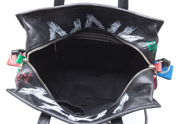 バレンシアガBALENCIAGA バザールグラフィティレザートートバッグ 黒マルチ K-101193_015