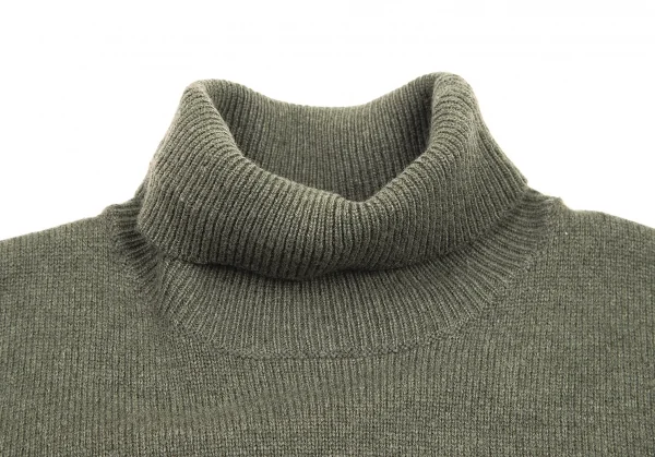 マドモアゼルノンノンMademoiselle NON NON ワンポイント刺繍タートルネックニットセーター モスグリーンM位 K-101436_004
