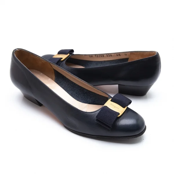 サルヴァトーレフェラガモ Salvatore Ferragamo ヴァラリボンレザーパンプス ネイビー4 1/2(22位) K-101442_001