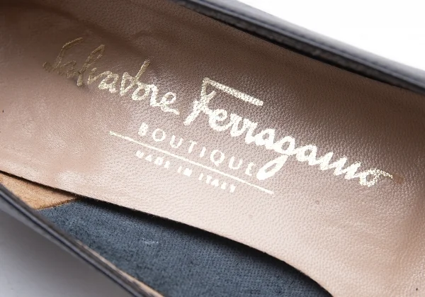 サルヴァトーレフェラガモ Salvatore Ferragamo ヴァラリボンレザーパンプス ネイビー4 1/2(22位) K-101442_010