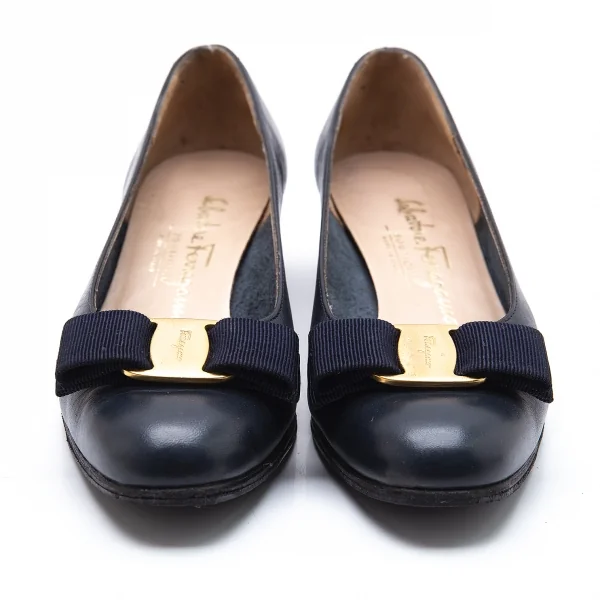 サルヴァトーレフェラガモ Salvatore Ferragamo ヴァラリボンレザーパンプス ネイビー4 1/2(22位) K-101442_002