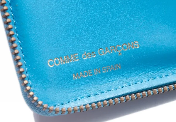 コムデギャルソンCOMME des GARCONS フラワーサークルエンボスラウンジップウォレット 水色 K-101602_015