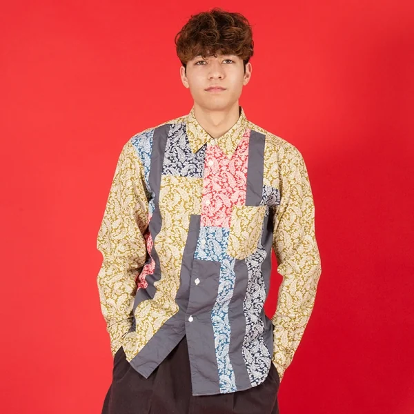 コムデギャルソン オムドゥCOMME des GARCONS HOMME DEUX バックインサイドアウト切替ペイズリープリントストライプシャツ カーキ赤青他M K-101652_014