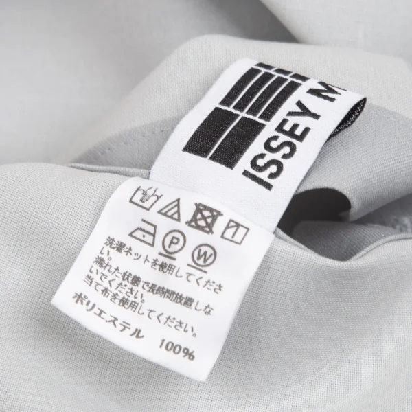 イッセイミヤケISSEY MIYAKE 132 5. フロント結びデザインアシンメトリーポンチョ ブルーグレーベージュ2 K-101948_014