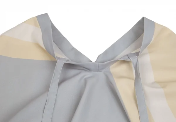 イッセイミヤケISSEY MIYAKE 132 5. フロント結びデザインアシンメトリーポンチョ ブルーグレーベージュ2 K-101948_003