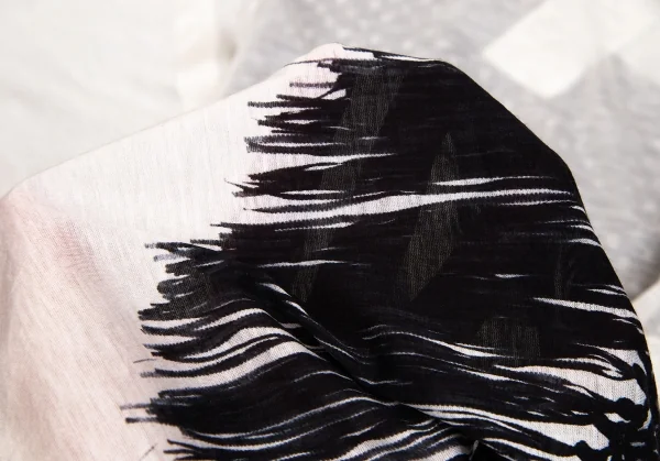 リミフゥLIMI feu Vネックフリンジプリント半袖カットソー オフS K-102011_015