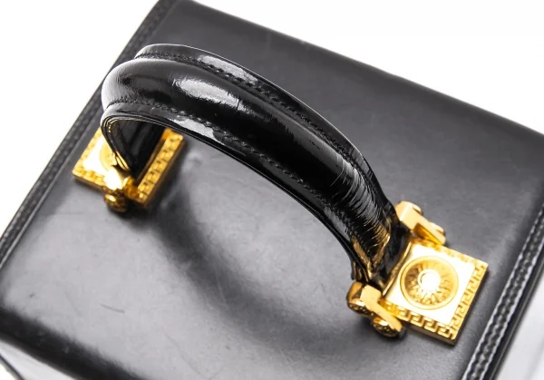 ジャンニヴェルサーチGIANNI VERSACE サンバーストバニティバッグ 黒ゴールド K-102338_014