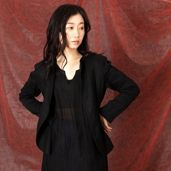 ヨウジヤマモト ファムYohji Yamamoto FEMME リネン裁ち切りデザインノーカラーホック留めジャケット 黒2 K-102351_018