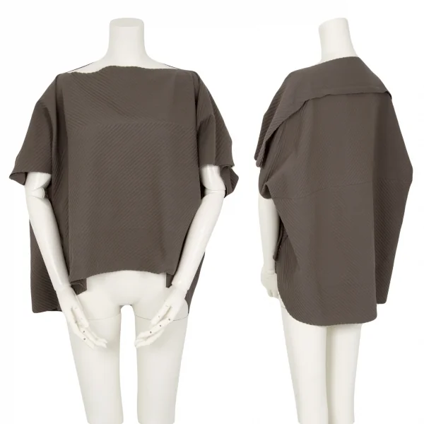 イッセイミヤケ ミーISSEY MIYAKE me A-POC INSIDE 斜行プリーツドルマンスクエアシルエットトップス モカFree K-102405_001