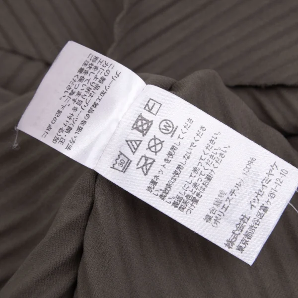 イッセイミヤケ ミーISSEY MIYAKE me A-POC INSIDE 斜行プリーツドルマンスクエアシルエットトップス モカFree K-102405_008