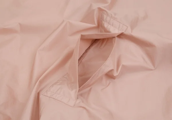 プリーツプリーズPLEATS PLEASE ライトウインドナイロンコート ピンクFree K-102455_011